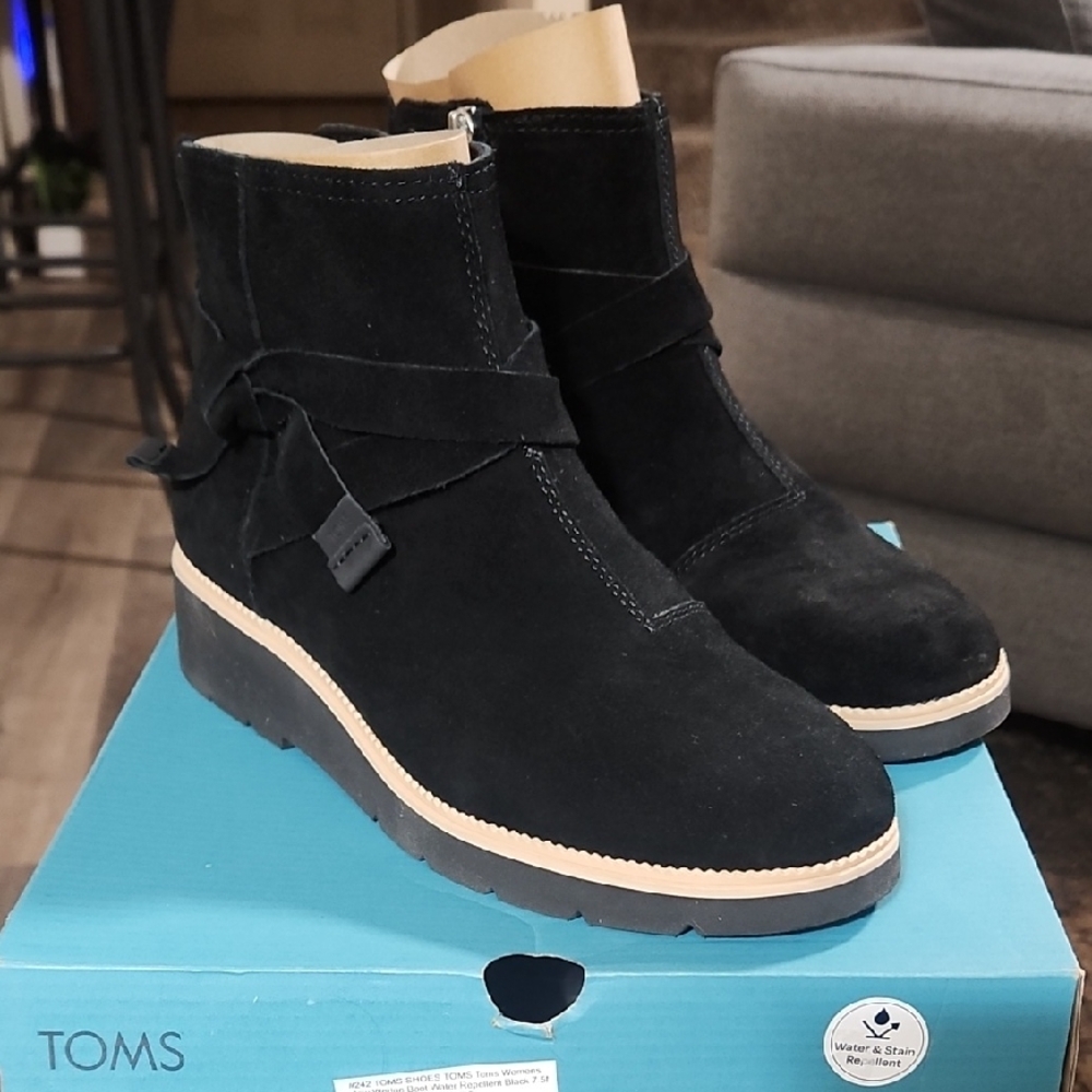 Toms Black Suede Ankle Boots with Tan Trim